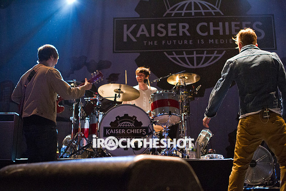 kaiser chiefs at terminal 5-14