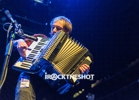 laura stevenson and the cans at terminal 5-6