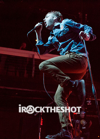 kaiser chiefs at terminal 5-9