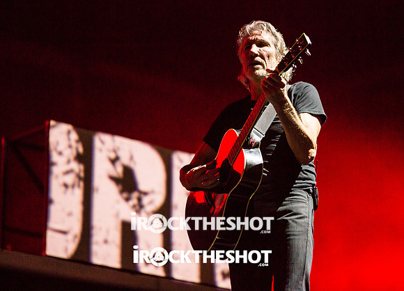 roger waters wall yankee stadium-24