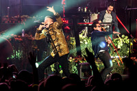 macklemore-and-ryan-lewis-at-the-theater-at-madison-square-garden-10