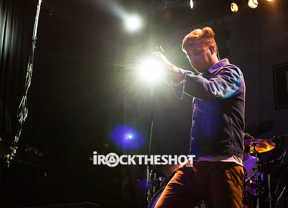 kaiser chiefs at terminal 5-6