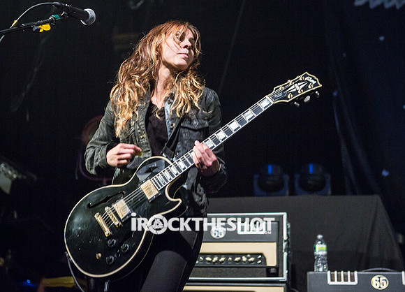 dead sara at terminal 5-7