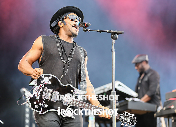 dangelo at mia festival-3