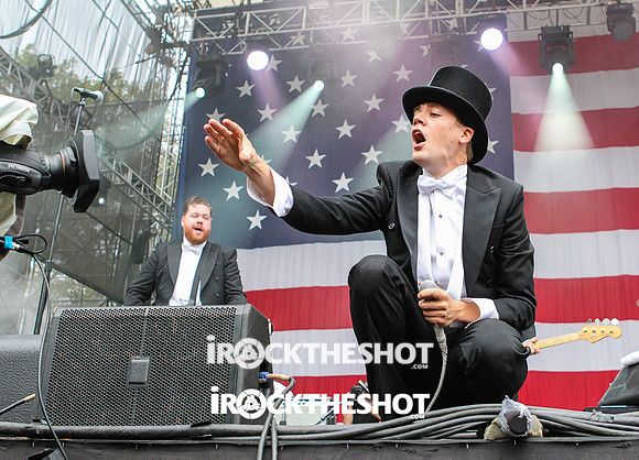 the hives at made in america festival-14