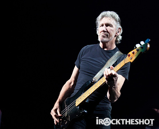 Roger Waters - The Wall - 11-3-2010-12