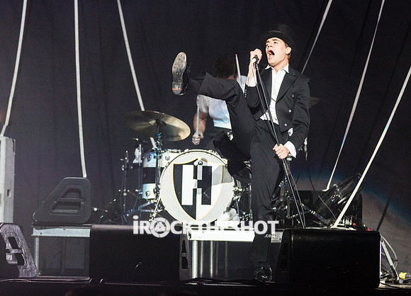 the-hives-at-madison-square-garden-18