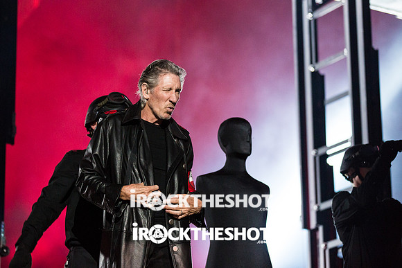 roger waters wall yankee stadium-4