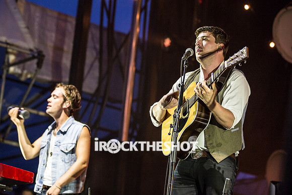 mumford and sons at pier a-11