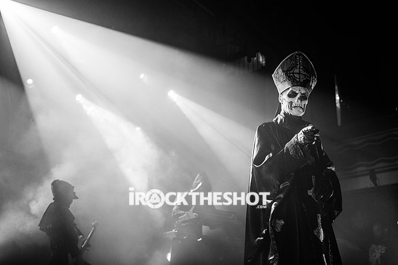 ghost-at-webster-hall-9