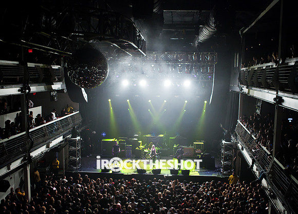 the pretty reckless at terminal 5-16
