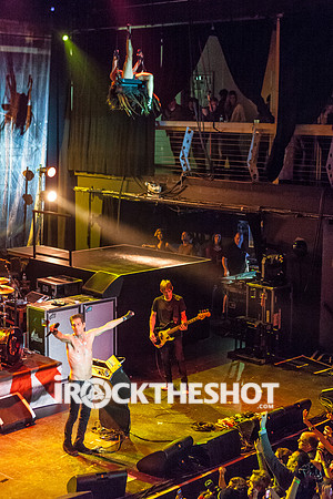 janes addiction at terminal 5-22