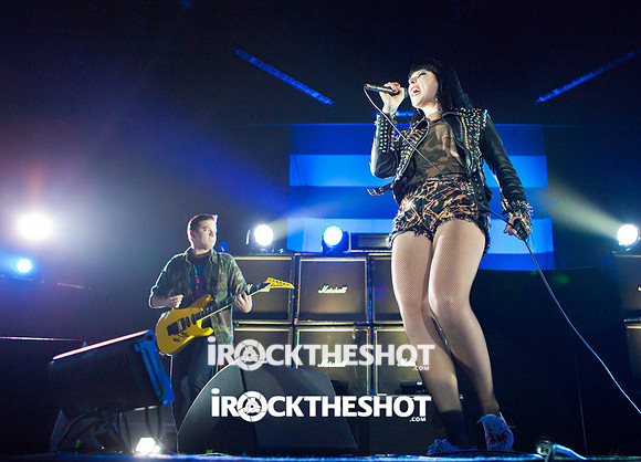 sleigh bells at prudential center-8