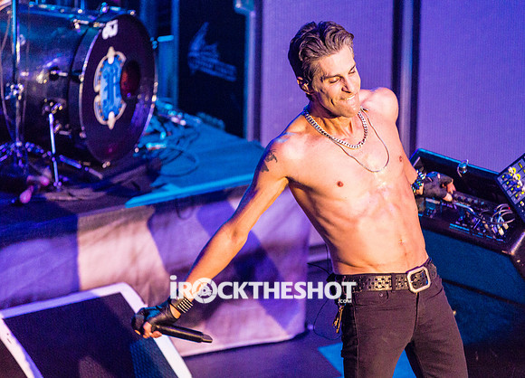 janes addiction at terminal 5-20