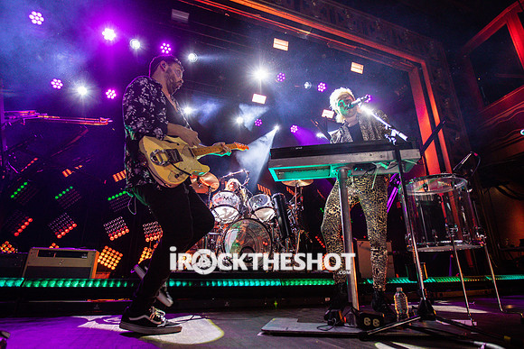 walk-the-moon-webster-hall-joe-papeo-11.12.2022-28