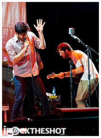 young the giant at pnc-6090