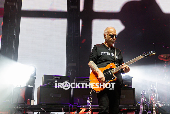 the-cure-at-madison-square-garden-6-19-2023-joe-papeo-8