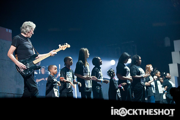 Roger Waters - The Wall - 11-3-2010-17