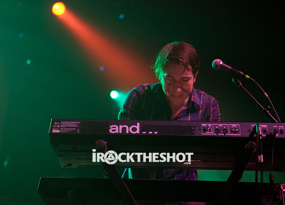 walk the moon at terminal 5-3