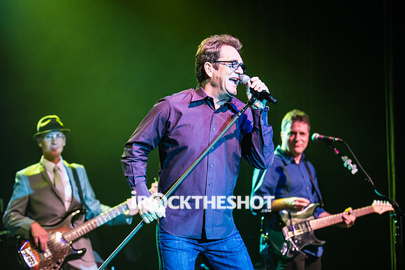 huey-lewis-at-irving-plaza-3