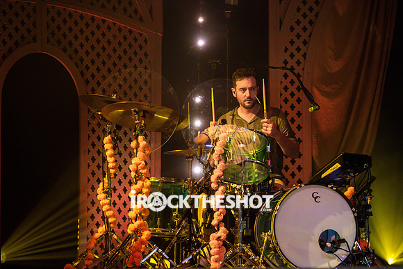 young-the-giant-beacon-theatre-10-21-2022-joe-papeo-15