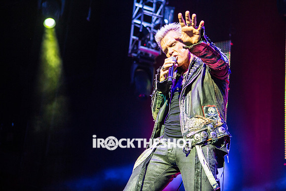 billy-idol-at-the-capitol-theatre-14
