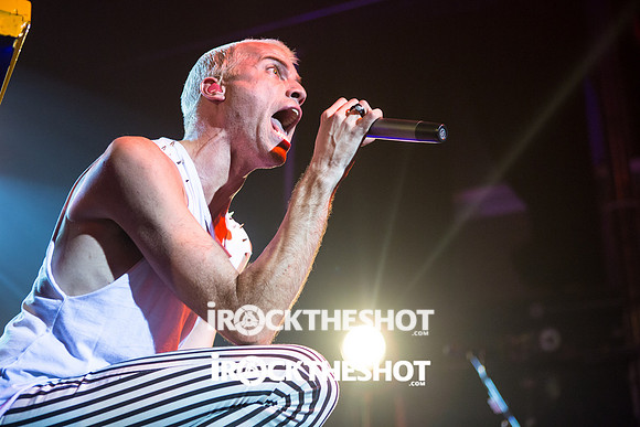 neon trees at terminal 5-20