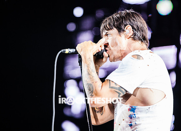 red-ht-chili-peppers-at-firefly-festival-14