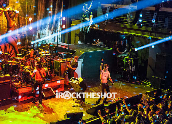 janes addiction at terminal 5-23