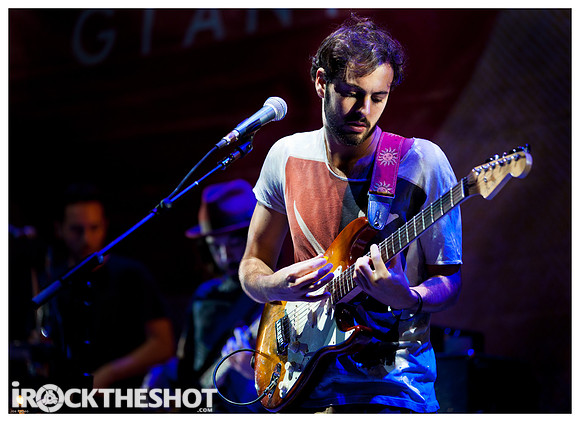 young the giant at pnc-5917