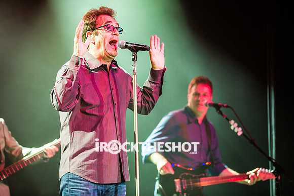 huey-lewis-at-irving-plaza-4