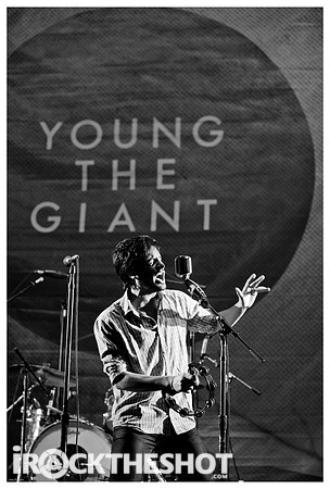 young the giant at pnc-5868