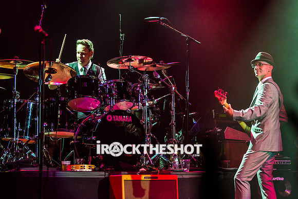 huey-lewis-at-irving-plaza-5