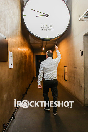 impractical-jokers-group-tour-photos-wheres-larry-papeo-1