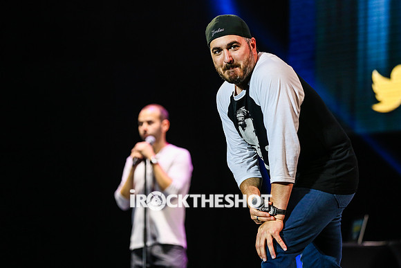 impractical-jokers-group-tour-photos-wheres-larry-papeo-7