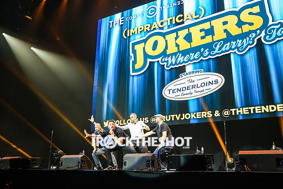 impractical-jokers-group-tour-photos-wheres-larry-papeo-10