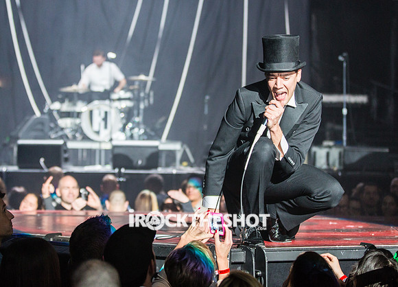 the-hives-at-madison-square-garden-4
