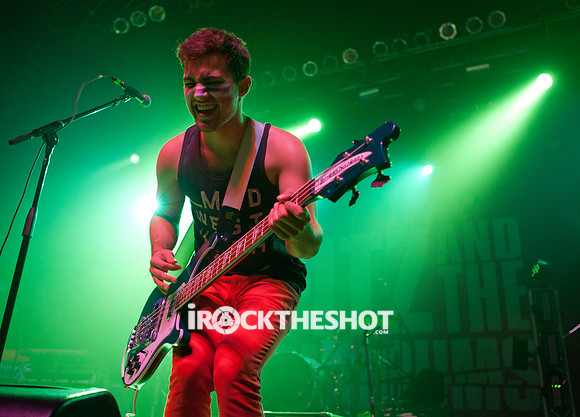 walk the moon at terminal 5-2
