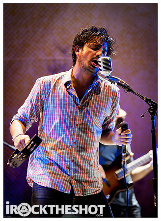 young the giant at pnc-6274