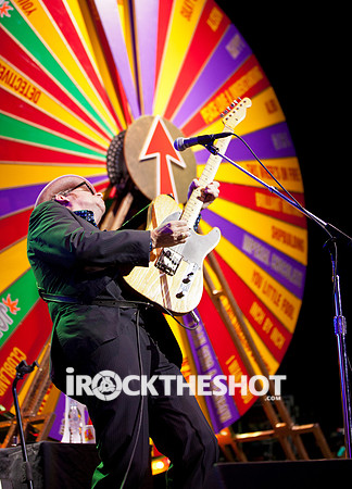 elvis costello at the wellmont-10