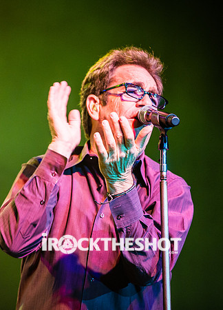 huey-lewis-at-irving-plaza-17