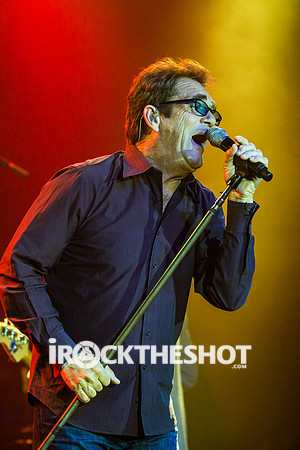 huey-lewis-at-irving-plaza-15