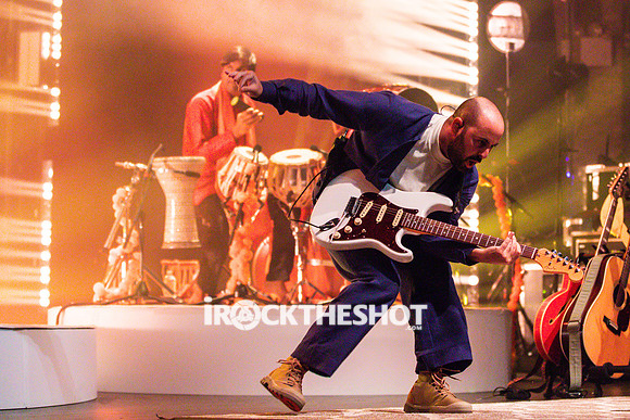 young-the-giant-beacon-theatre-10-21-2022-joe-papeo-19