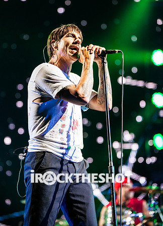 red-ht-chili-peppers-at-firefly-festival-21