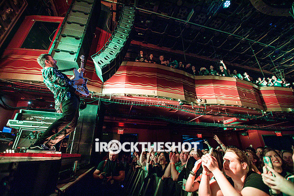 walk-the-moon-webster-hall-joe-papeo-11.12.2022-3