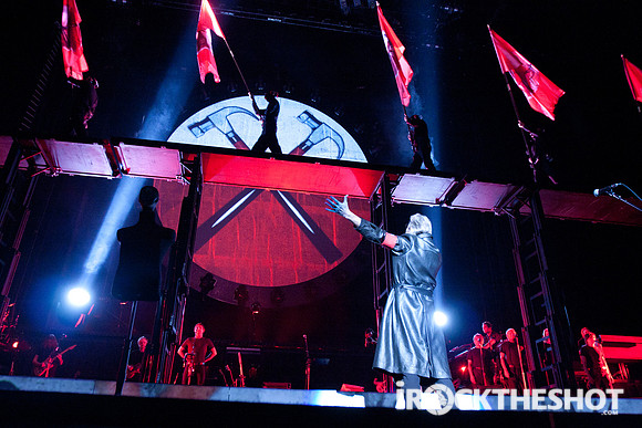 Roger Waters - The Wall - 11-3-2010-5