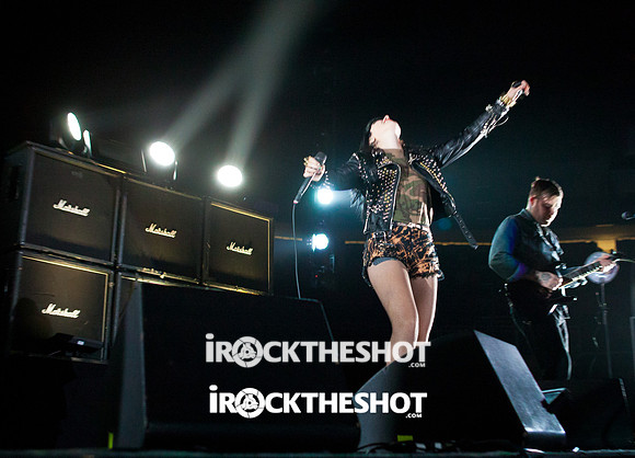 sleigh bells at prudential center-6