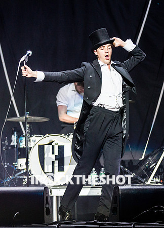 the-hives-at-madison-square-garden-16