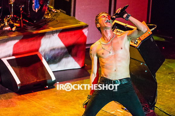 janes addiction at terminal 5-18