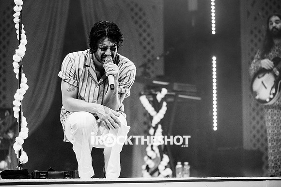 young-the-giant-beacon-theatre-10-21-2022-joe-papeo-39